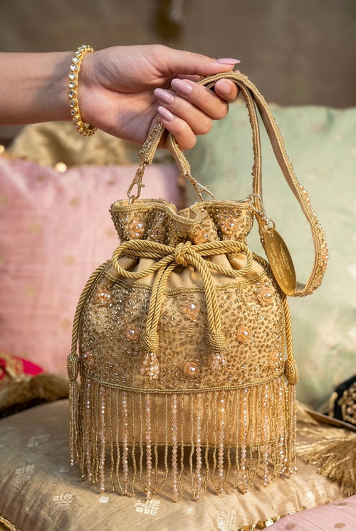 Auric Tassel Potli
