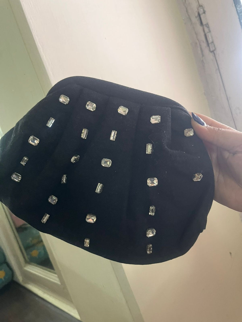 Noir Radiance Clutch