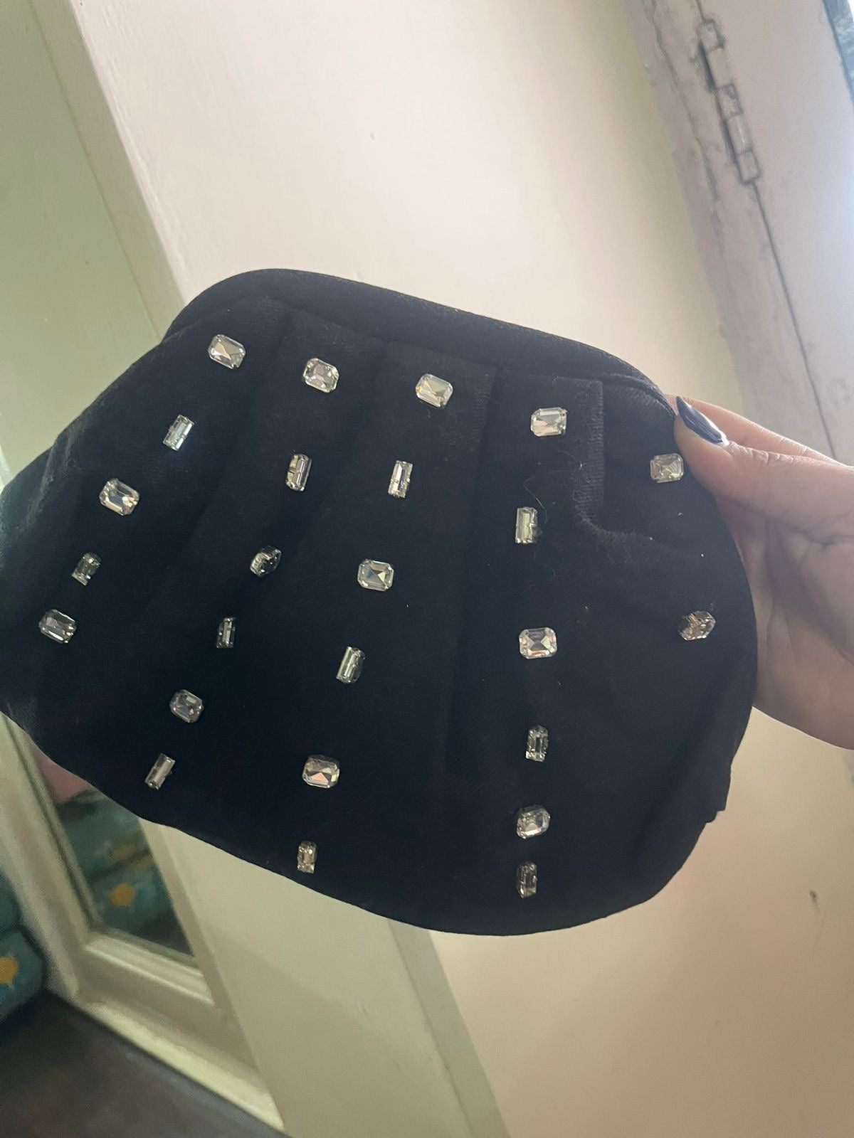Noir Radiance Clutch
