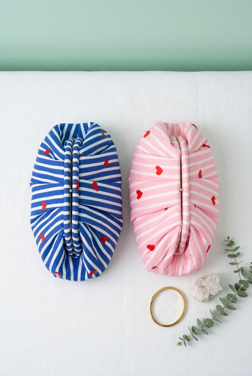 Luxury Heart Pop Pleated Clutch | Pink