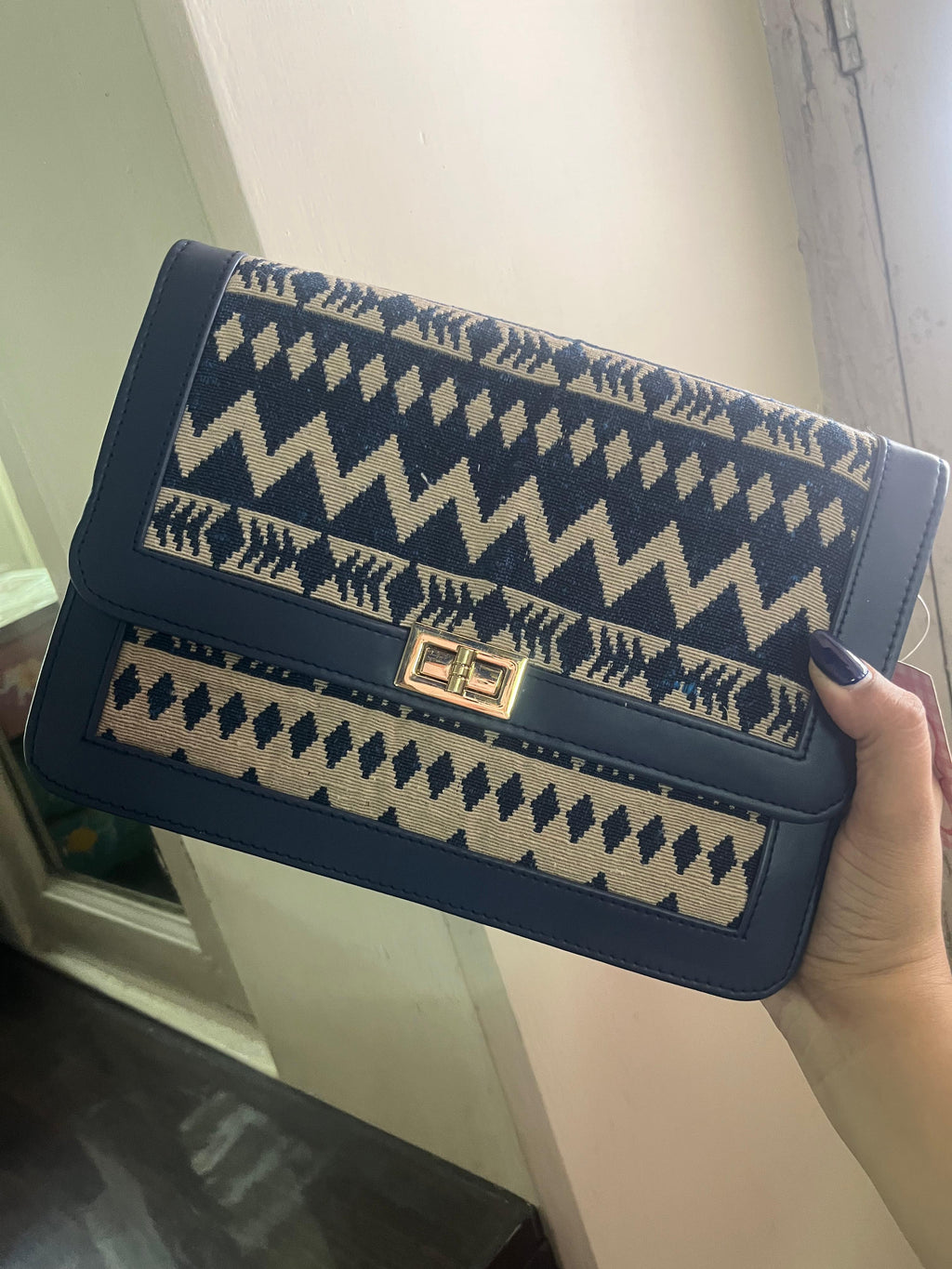 Noir Black Nomad Sling Bag