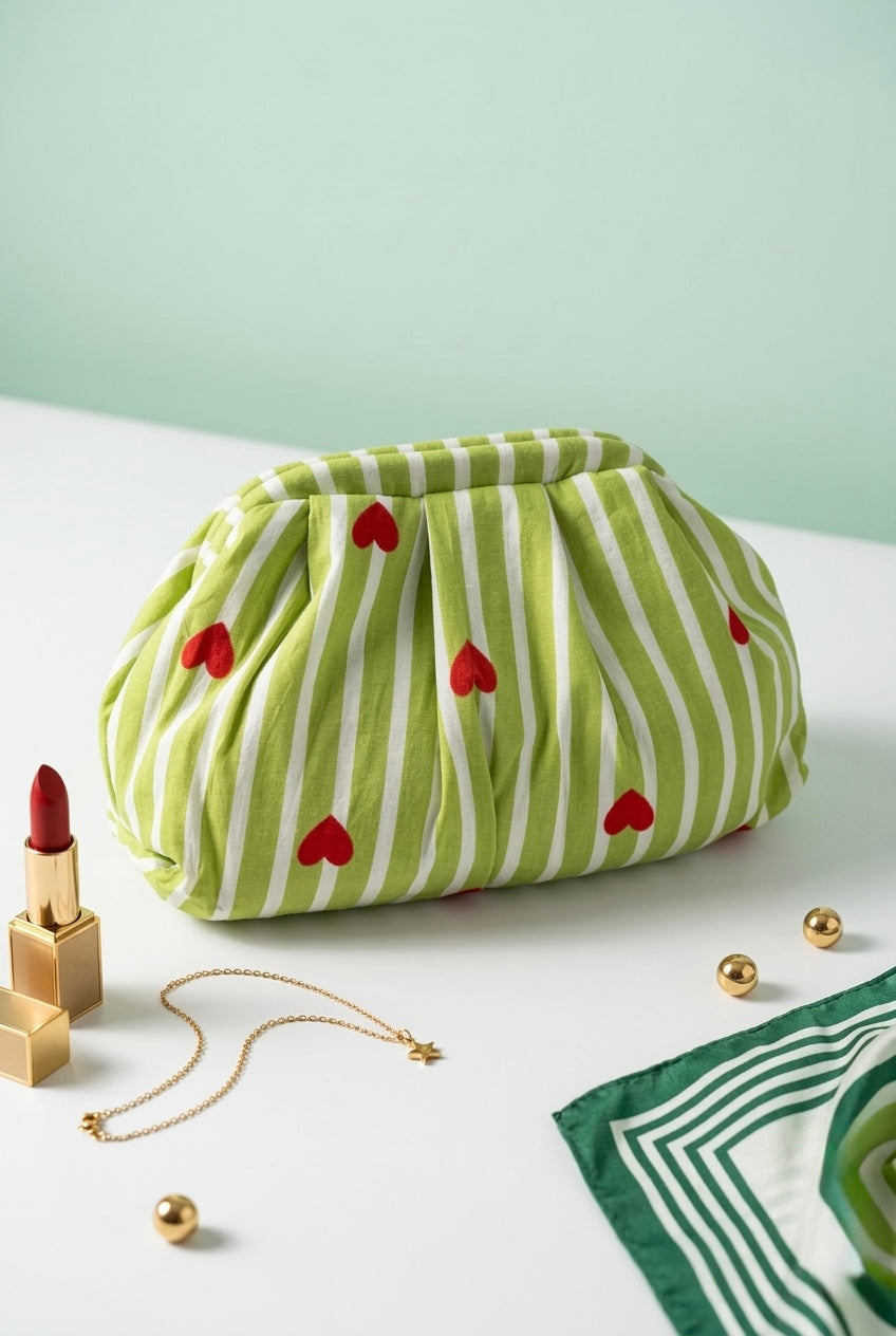 Luxury Heart Pop Pleated Clutch | Green