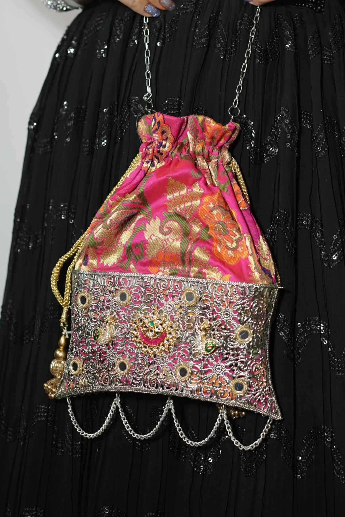 Zaria Utsav Potli