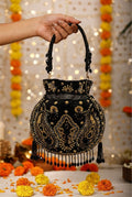 Black Noir Zari Potli
