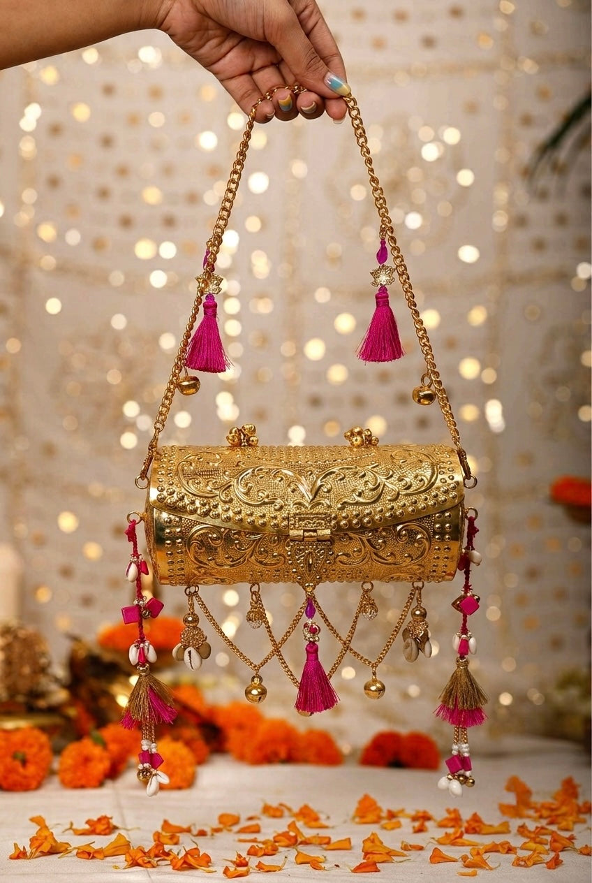 Regal Trunk Metal Clutch