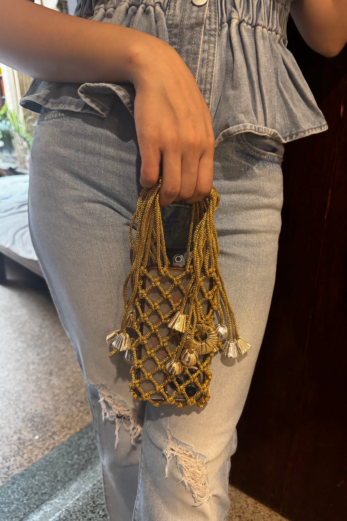 Gilded Net Antique Gold Mobile Bag