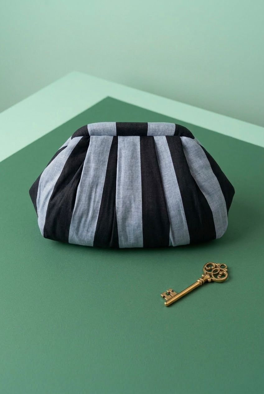 Luxury Retro Pop Pleated Clutch, Noir Stripe