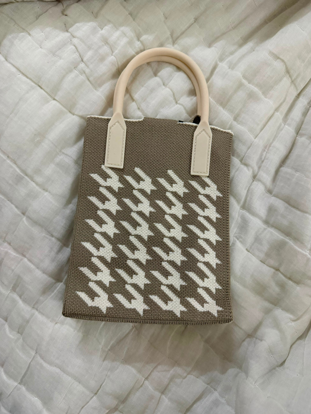 Seoul Knit Tote Slings