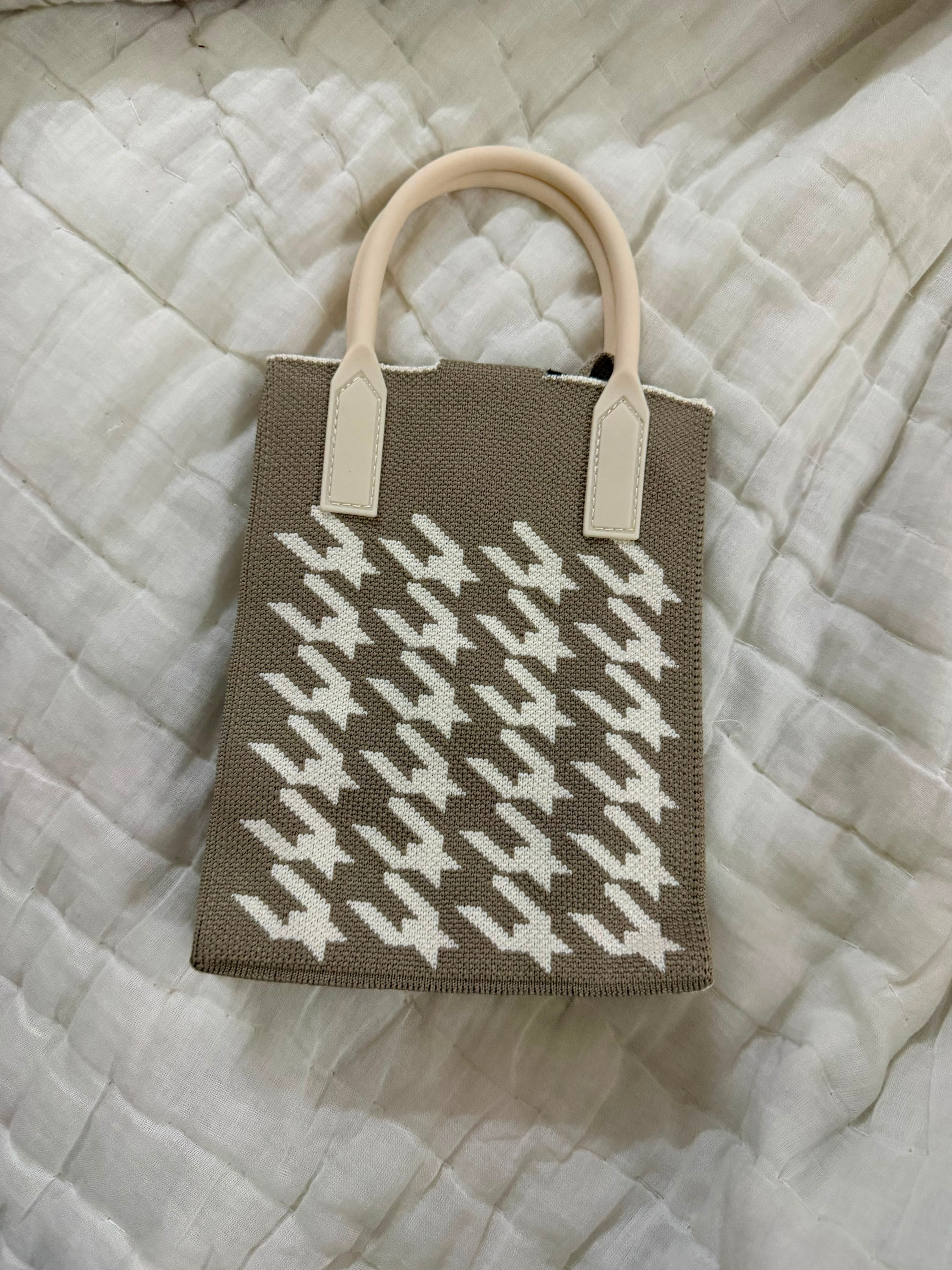 Seoul Knit Tote Slings