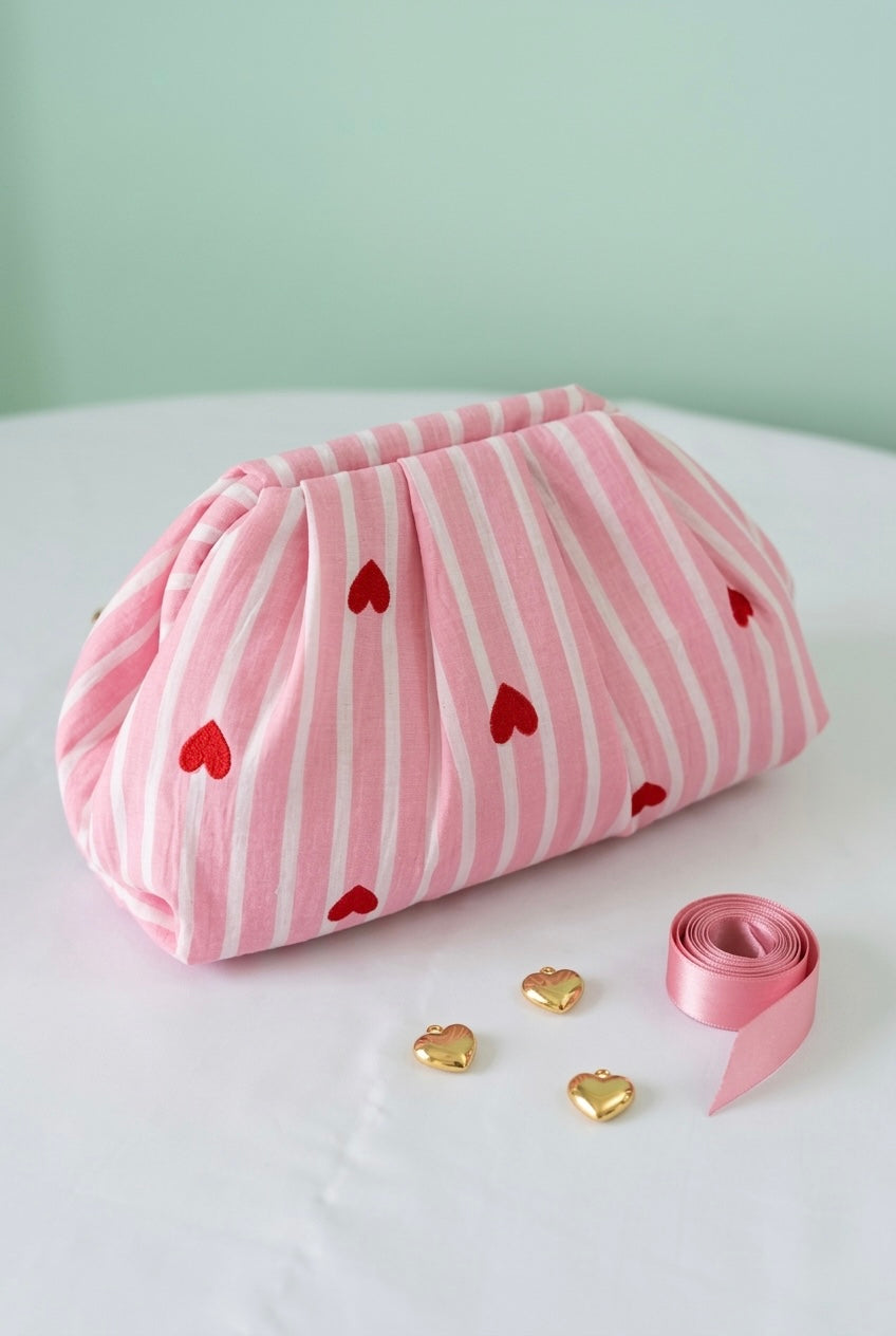 Luxury Heart Pop Pleated Clutch | Pink