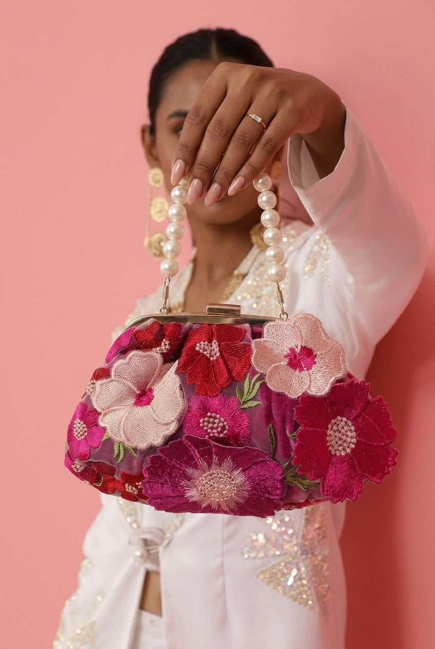 Petal Poise Clutch